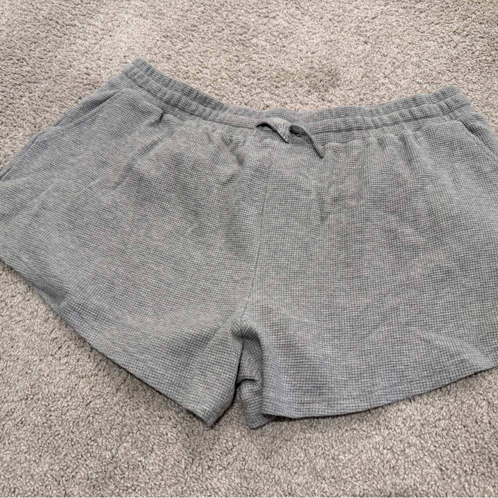 Comfrt Women's Plus Size Athletic Gray Knit Shorts - Picture 2 of 7